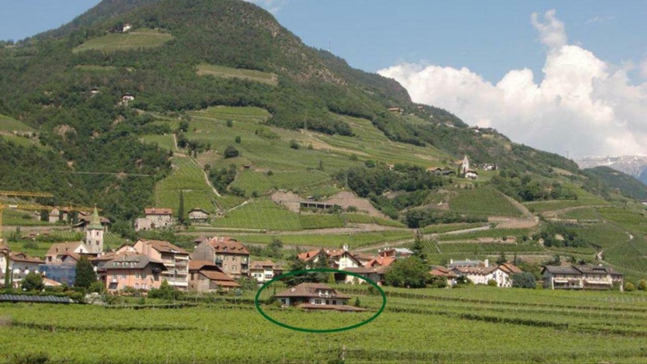 Вилла Weingut Zundlhof Больцано Экстерьер фото