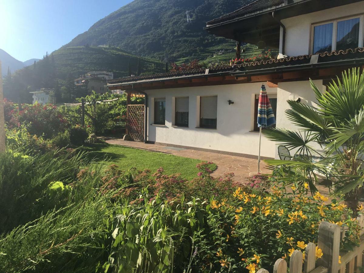 Вилла Weingut Zundlhof Больцано Экстерьер фото