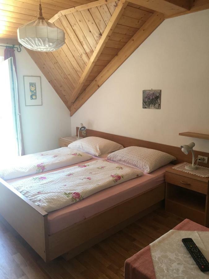 Вилла Weingut Zundlhof Больцано Экстерьер фото